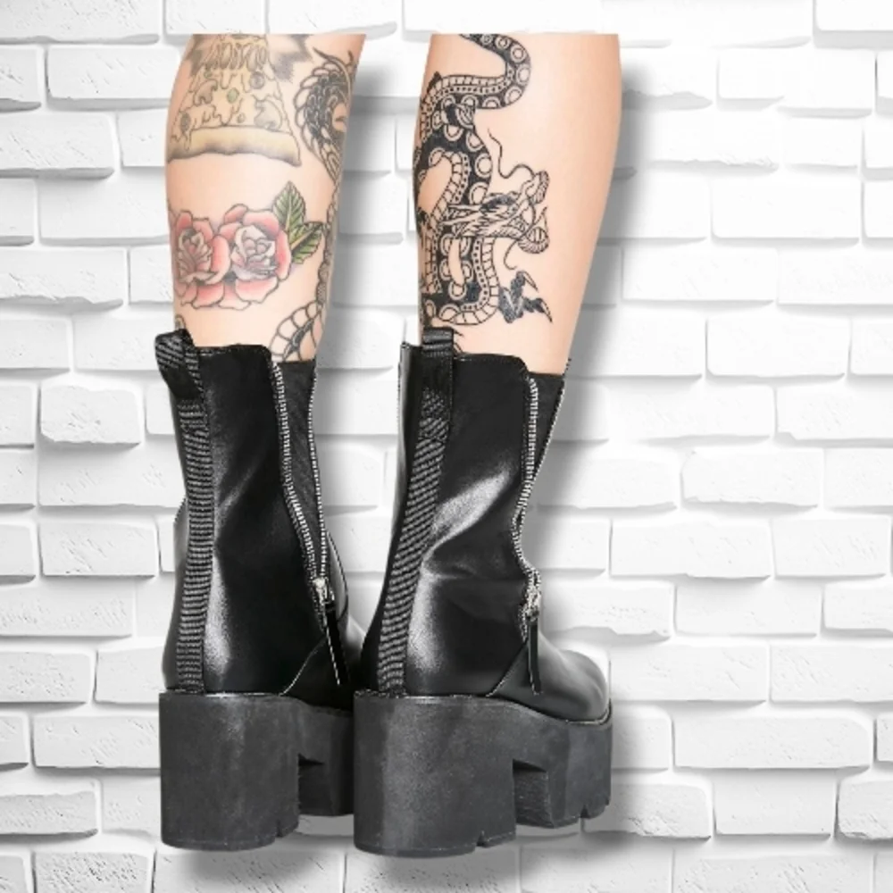 Dolls Kill Black Platform Boots Size 8 Y2K Chunky NWOT
